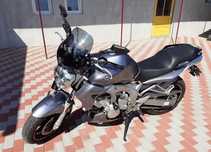 Motocicleta Yamaha Fz6N