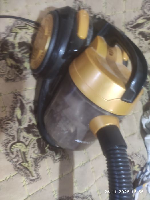 Пылесос в идеальном состоянии.