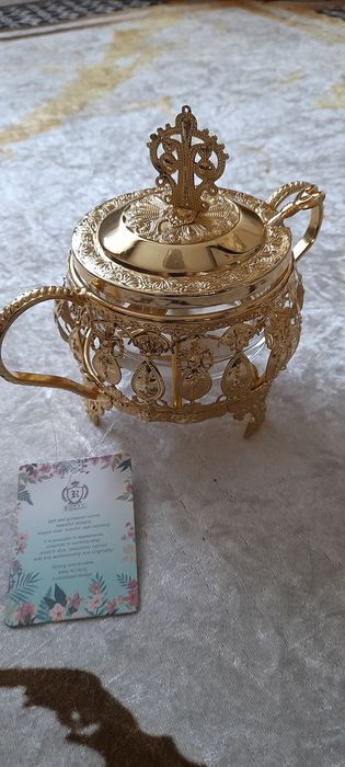 Сахарница красивая