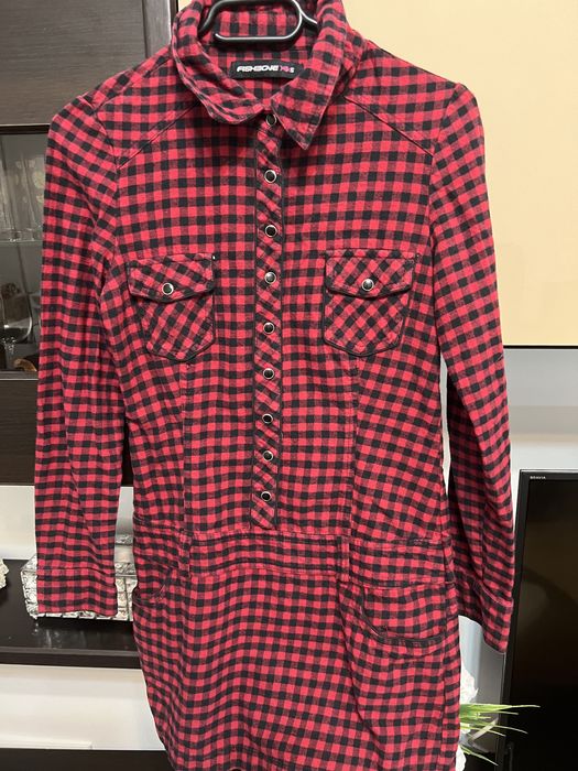 Rochite marime 8-9 ani