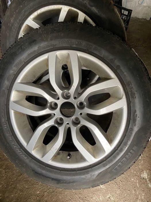 Vând jante BMW cu tot cu cauciucuri