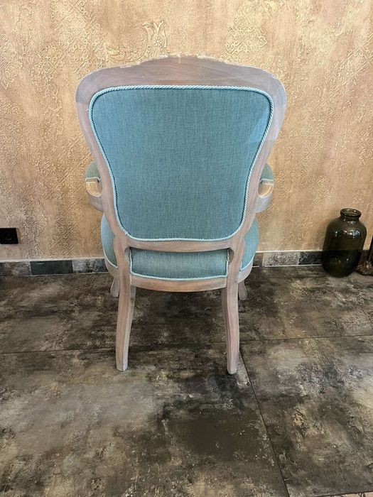 Стол масив с подлакътник