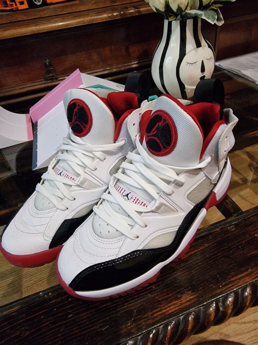 Adidasi Jordan two trey 40