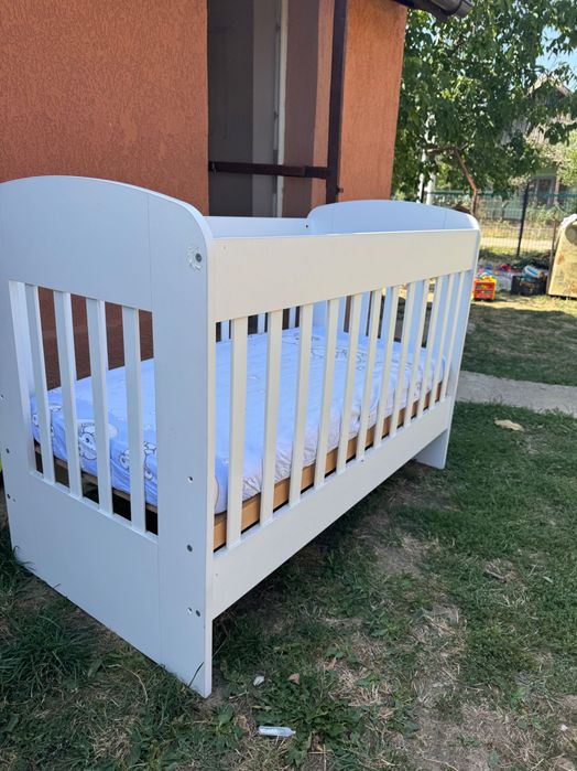 Vand pat pentru bebe doua bucati