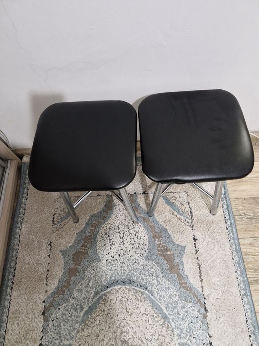 Продаю табуретки прочные