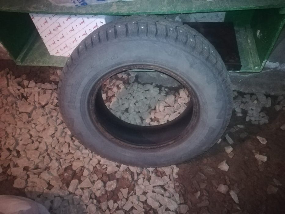 Продам 2 колеса зима
