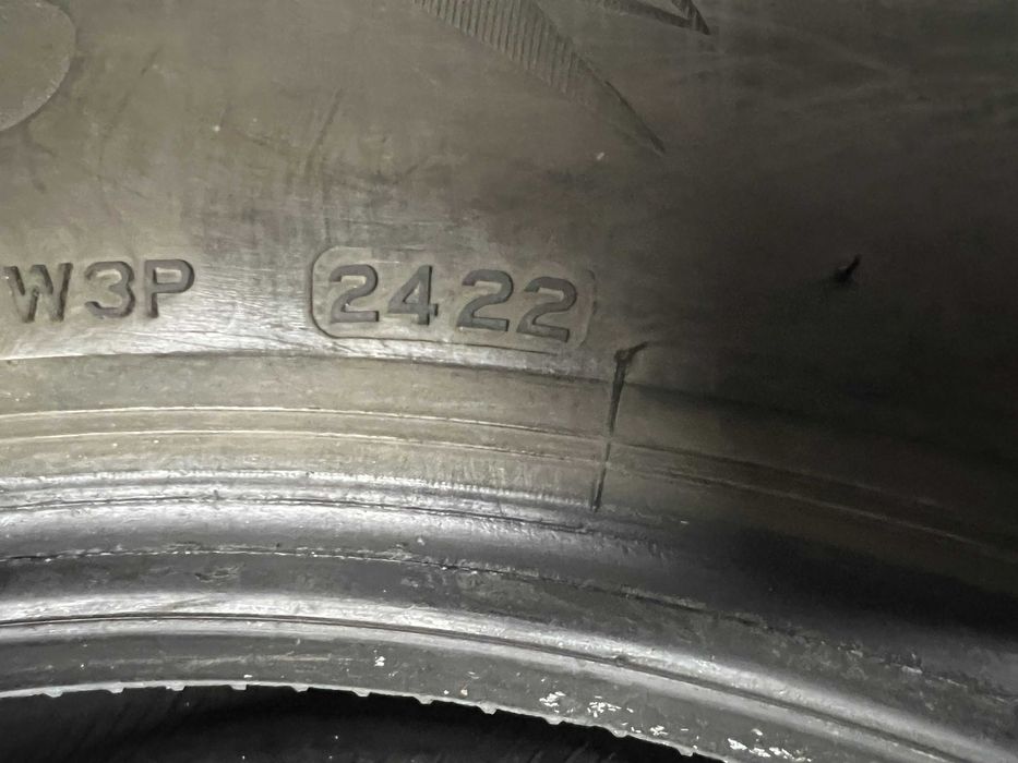 Bridgestone Blizzak 225/60/18 4бр. перфектни зимни гуми