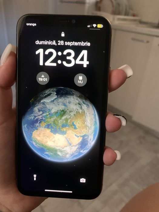 Vand iphone 11 pro gold