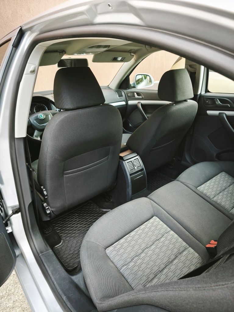Skoda Octavia 2 Facelift Berlină