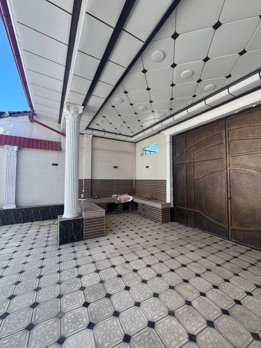 Дом  Участок Юнусабад  2,7 сот.  5 ком  ресторан Бахор  Бободехкон