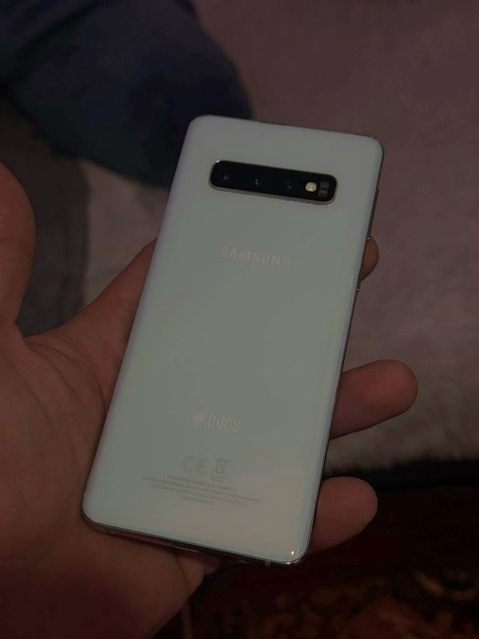 Продам Samsung s 10 (128) в идеальном состоянии  как новый