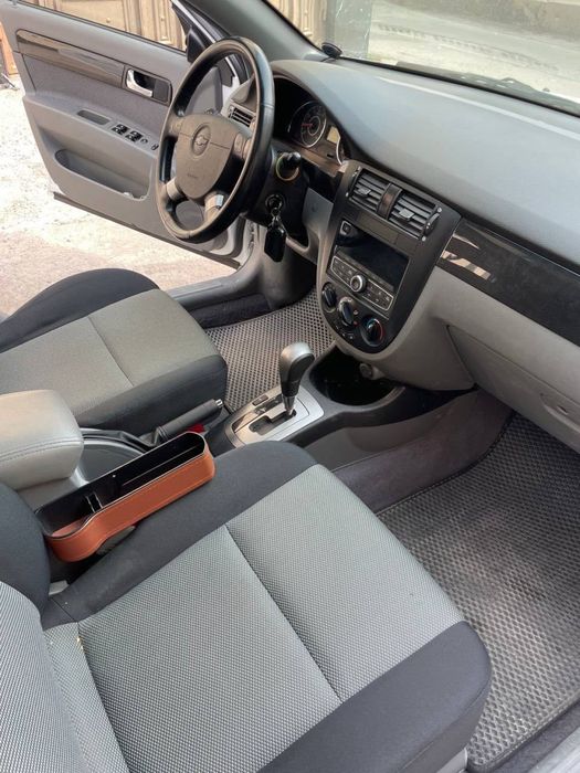 Срочно продаю свой машина