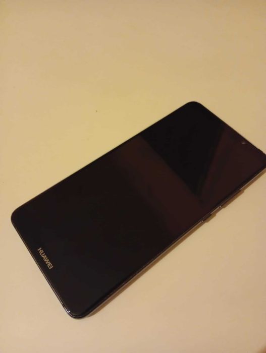 Salut ofer la schimb 2 telefoane in schimb la un iphone 12 pro /12