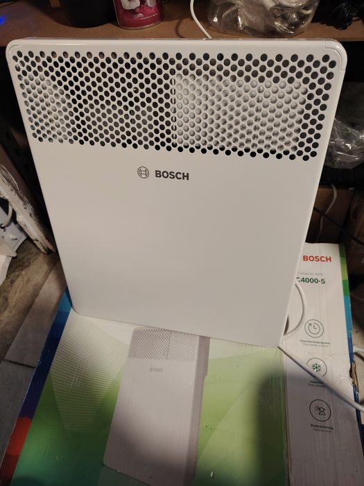 Електрически конвектор Bosch HC 4000-5, 500 W, LED дисплей, Таймер, Бя