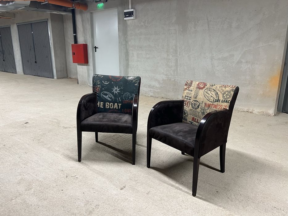 Столове – винтидж, дървени с цветна облегалка