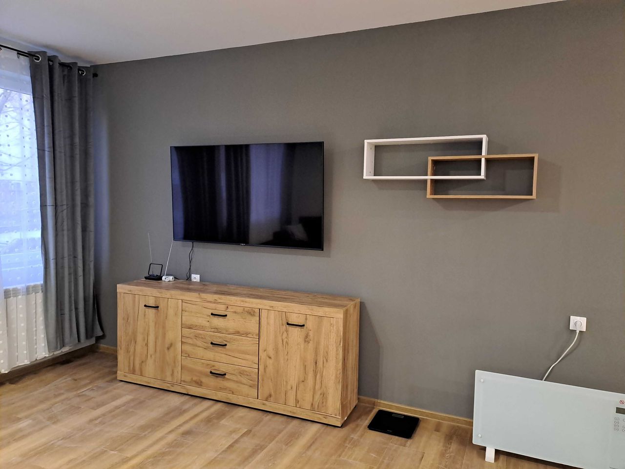 Продава се Тристаен апартамент в Плевен, Дружба 1 - 120 кв.м за 1200 €/кв.м - Снимка #6