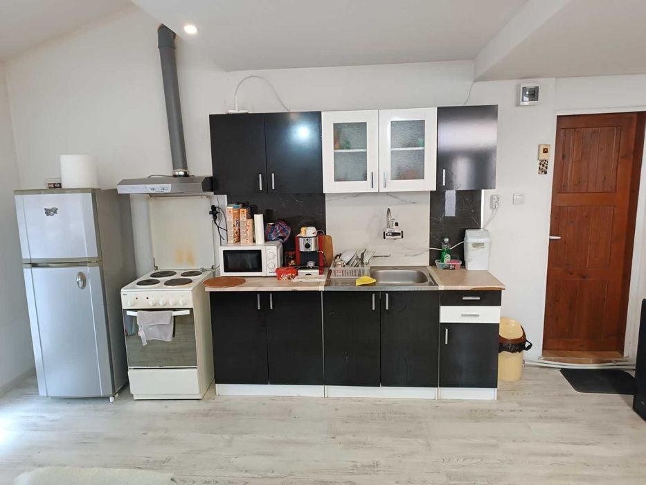 Масивна двуетажна къща за гости от собственик гр.Елхово