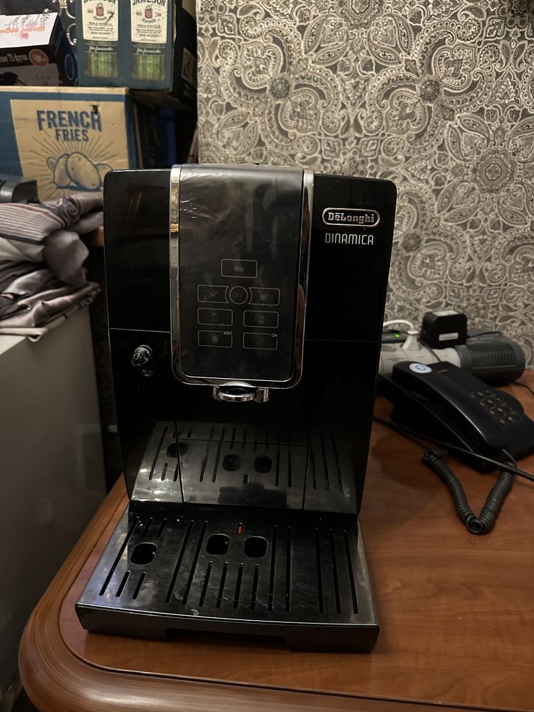 Продаю,Кофемашину Dinamica