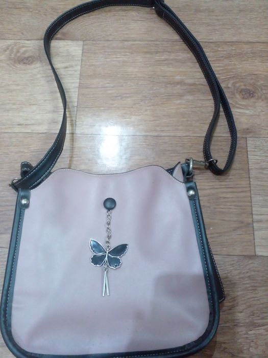 Продам сумку б/у в отличном состоянии,