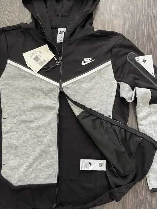 Nike TECH Fleece Black-Grey / Trening Fete Baieti / Bumbac 100%