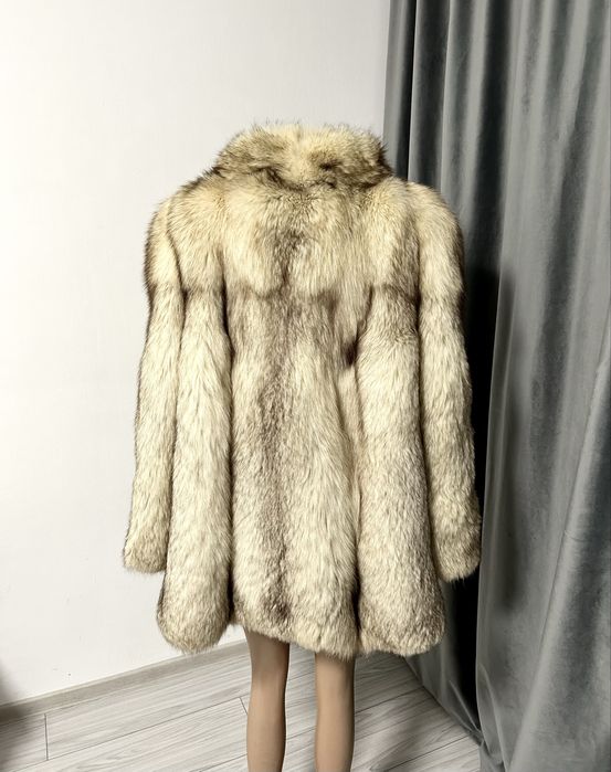 Blană naturală de vulpe polară