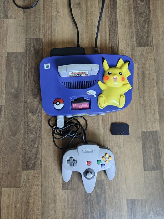 Joc nNintendo 64 editie limitata Pokemon Pikachu perfect functional