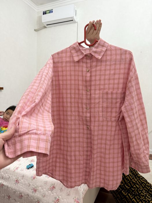 женская рубашка в клетку розовая и зеленая