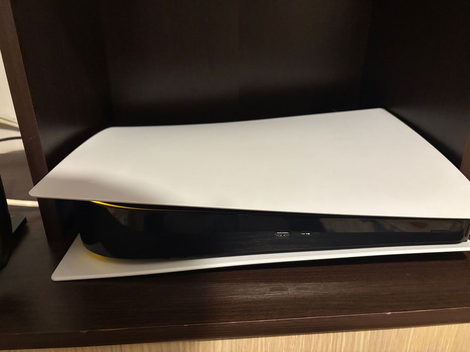 Ps5 digutal edition stare excelenta curatat la 2 luni