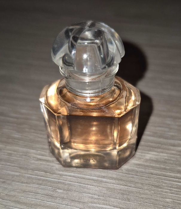 Лот пудра с мини парфюм