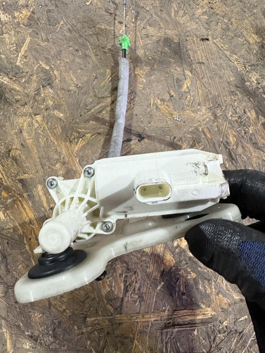 Mercedes w213 Е класа Комби Брава Дръжка Механизъм За Заден Капак