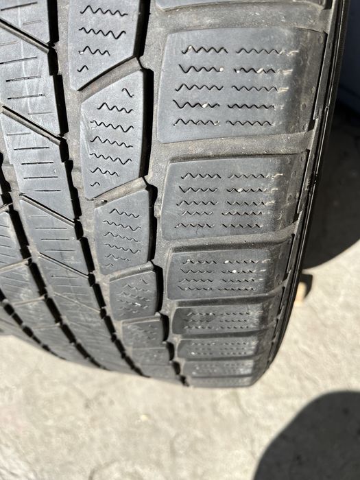 2 бр.  зимни гуми 235/55/18 Continental DOT 4118 5 mm