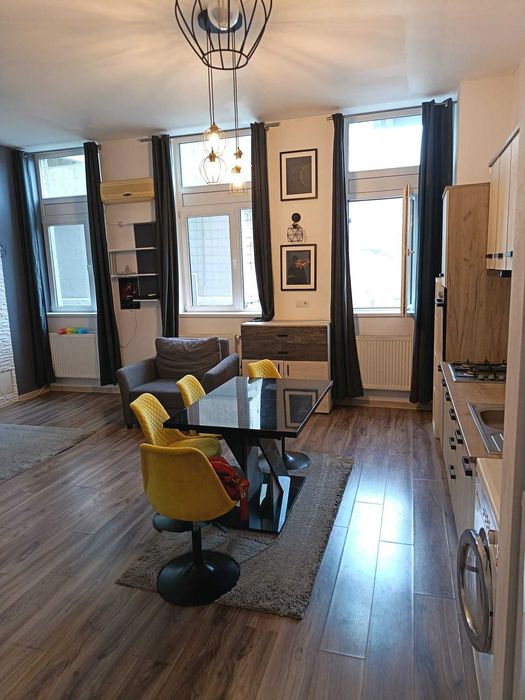 OCAZIE! Inchiriez ap 1 camera,LUX et 2 cu terasa ,CENTRU- CASA MODEI