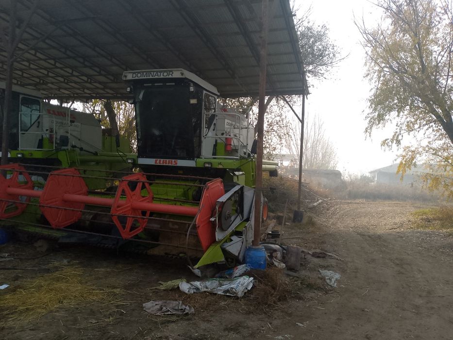 Claas daminator 130