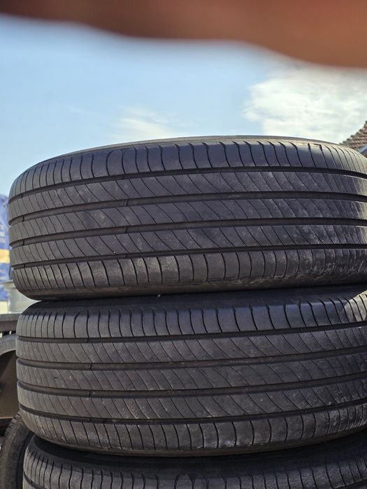 2 Броя 235/55/19 Michelin 6mm