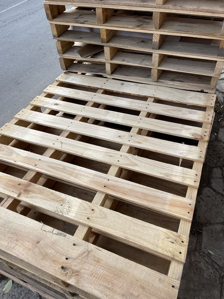 Продавам палети 110/130