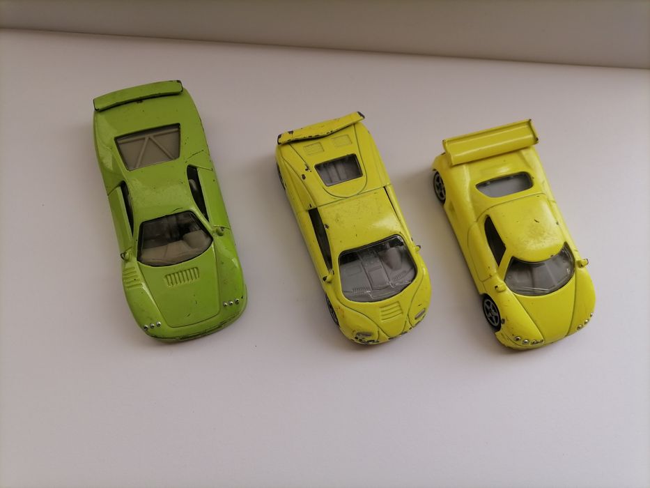 Колекционерски колички SIKU и Hot Wheels 1:64