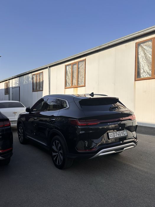 Byd 2023 yil qora 35.000 ming yurgan oldi krilo kapot bron wwwwwwwwwww