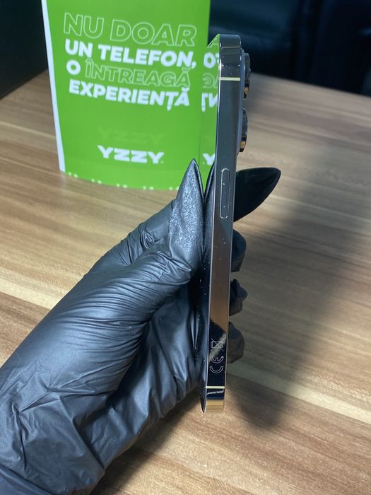 iPhone 14 Pro • 256 GB • Gold