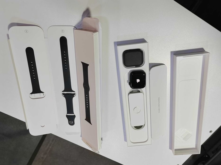 Apple watch 7 45mm Gps NOU  Magazin CAshGen