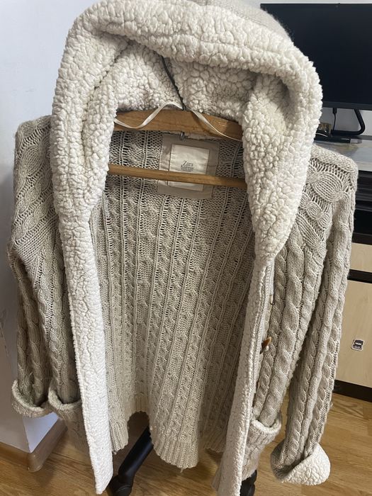 Cardigan Zara crem cu gluga