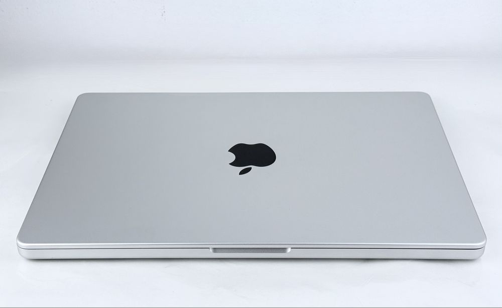 Apple MacBook Pro 14'' M1 PRO 16RAM 512SSD 99% Батерия! Гаранция!