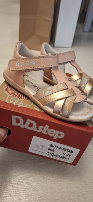 Sandale dd step marimea 28