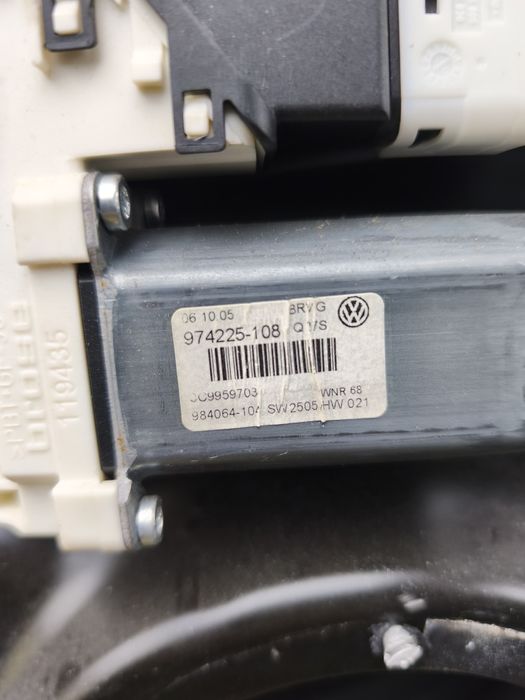 Modul motoraș geam spate Vw Passat B6 3C9959703/ 1K0959703F/1K0959704F