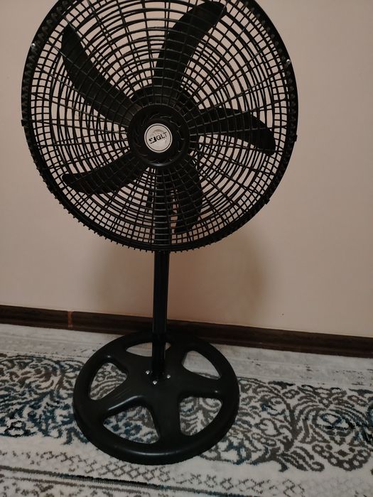 Подаётся вентилятор