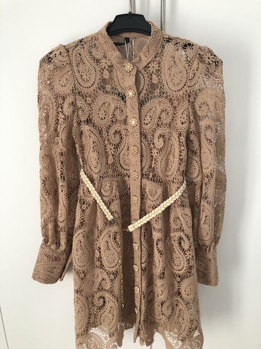 Vand rochie deosebita, pentru ocazii speciale, noua, adusa din Franta,