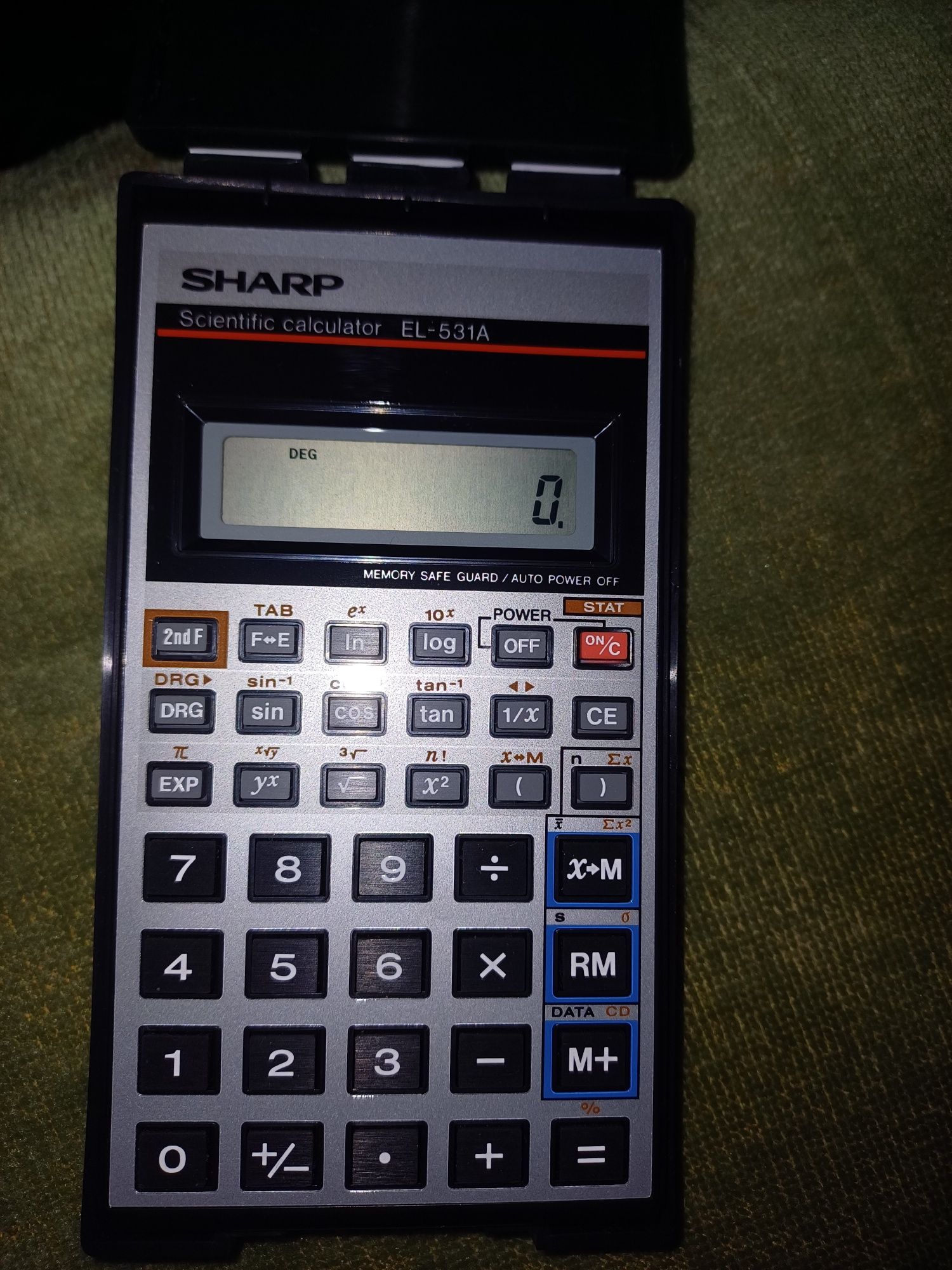 Научен калкулатор SHARP