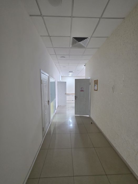 Сдам аренду офис и учебный центр и тр.  Ул. Амир темур 1А. Ю-абад Д2