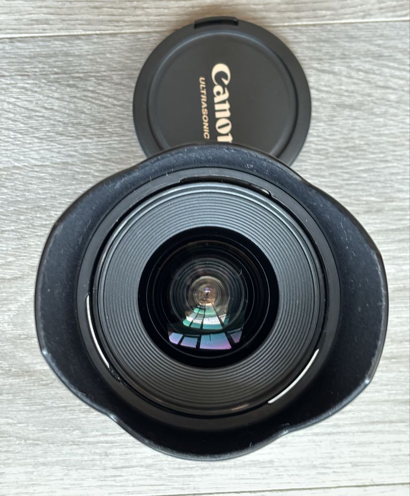 Canon 20mm 2.8 USM excelent***