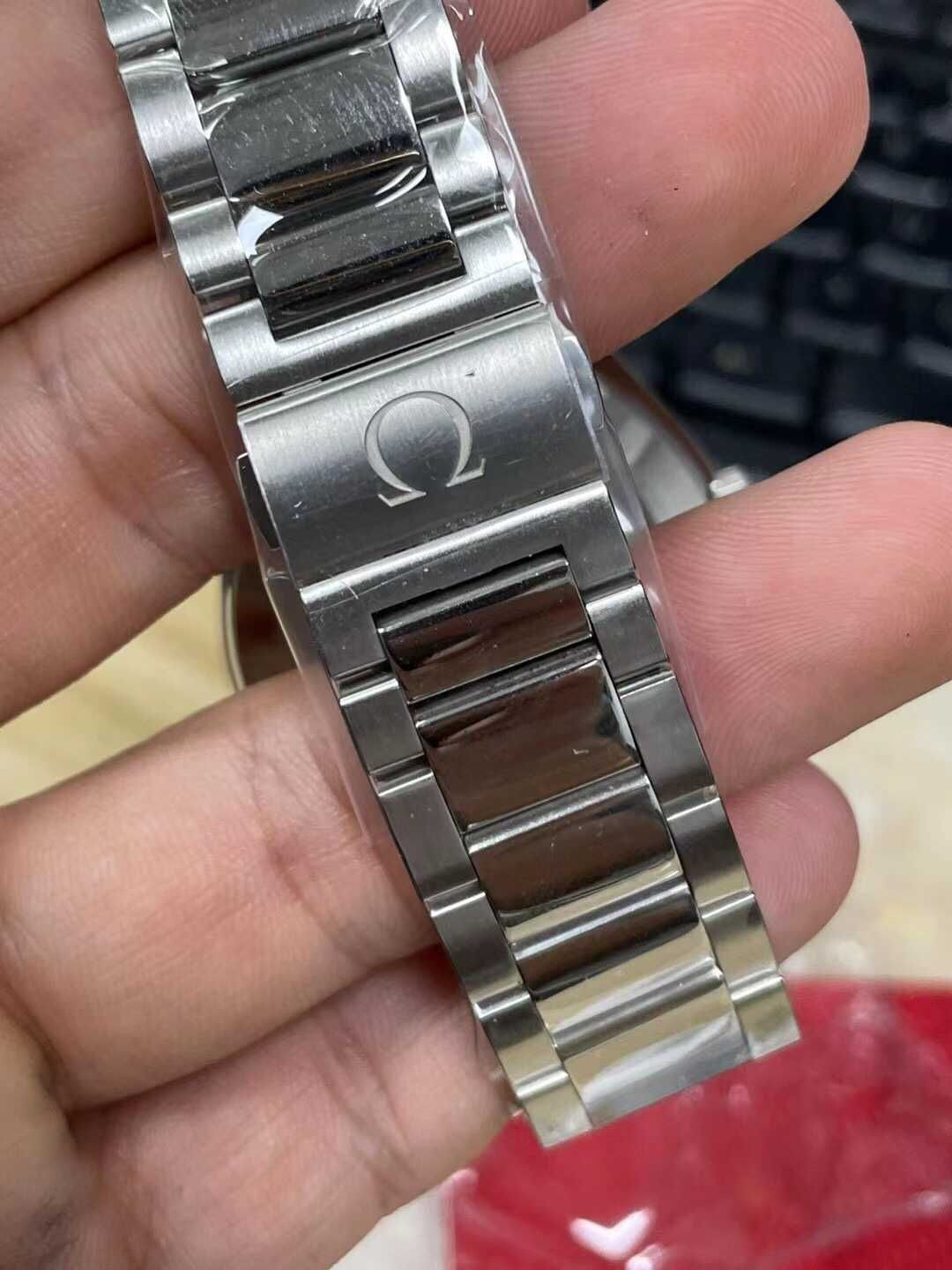 Часовници Omega Seamaster Aquaterra черно