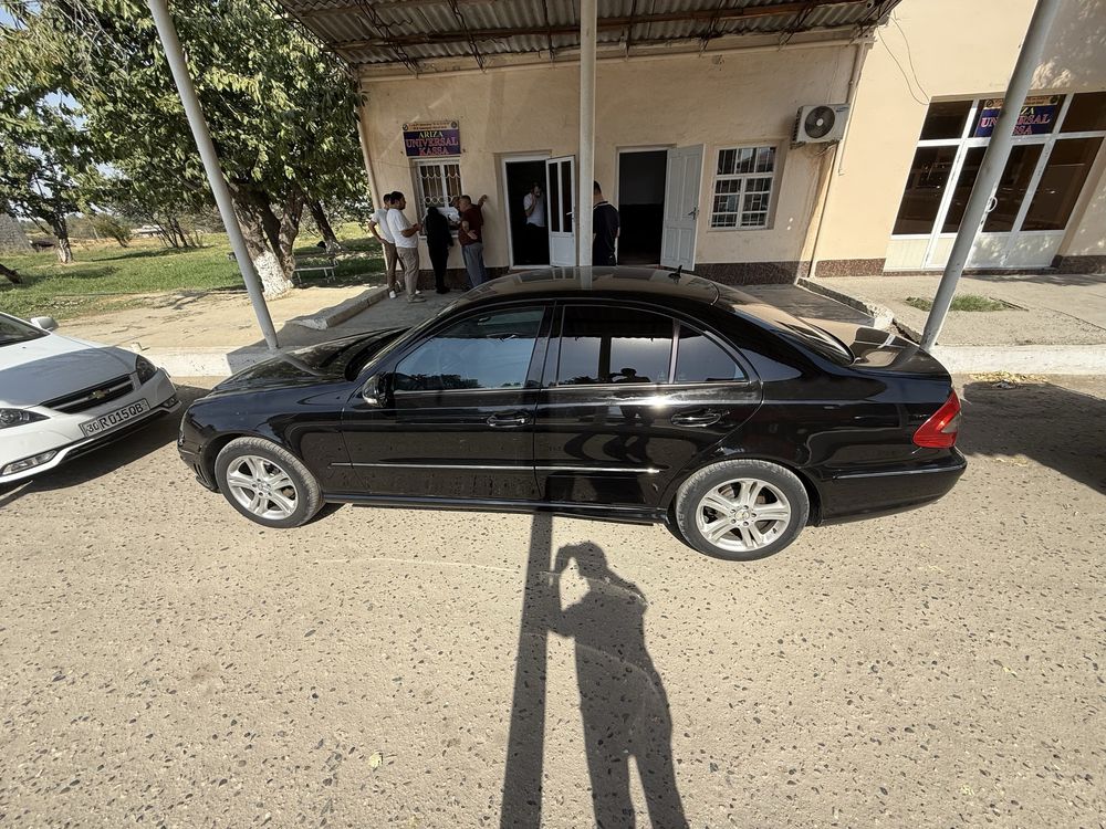 Mercedes-Benz w211 E200